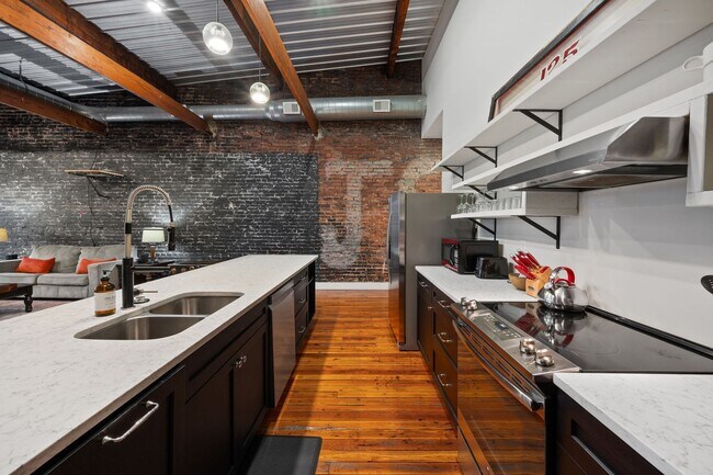 Building Photo - 124 Strawberry Alley