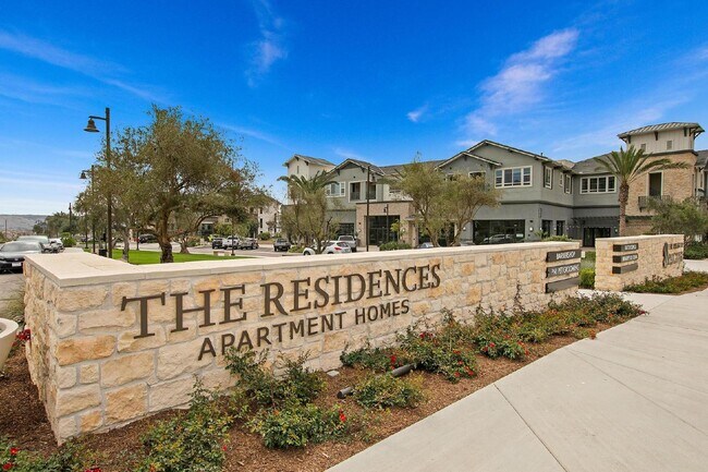 Building Photo - Village of Escaya - 3 Br 2.5 Ba - 2 car attached garage - must see this fabulous community!