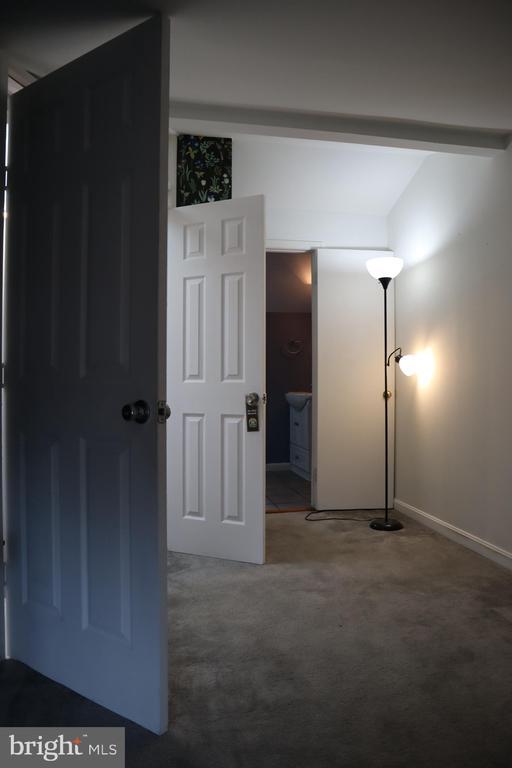 Building Photo - 36 E Wheeling St