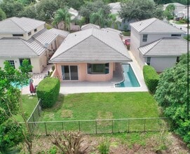 Building Photo - 8291 Hampton Wood Dr