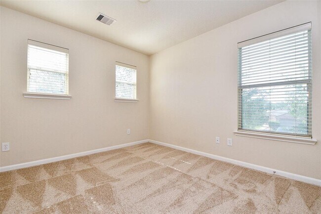 Building Photo - 22238 Orchard Dale Dr
