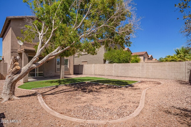 Building Photo - 11413 W Yavapai St