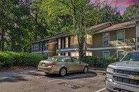 Building Photo - 5159 Roswell Rd NE