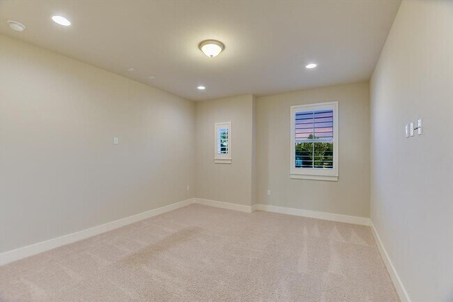 Building Photo - 12812 Padua Dr