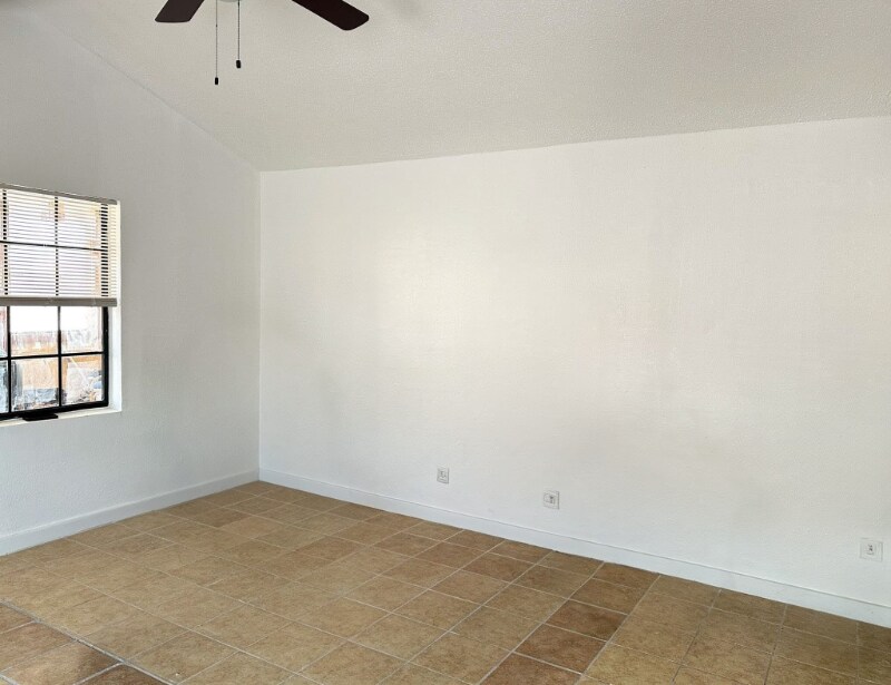 Building Photo - 109 E Venus Ln