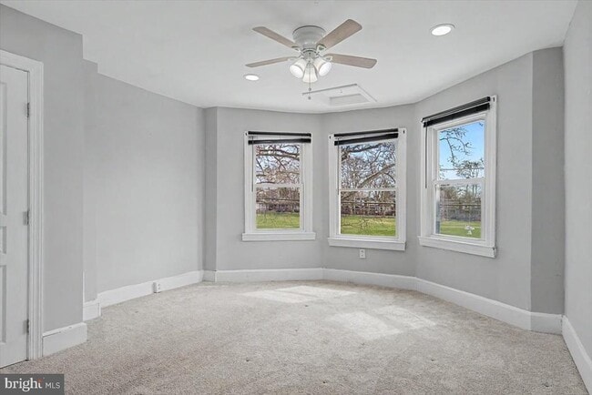 Building Photo - 203 N Dupont St