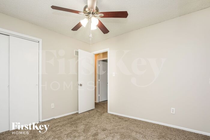 Building Photo - 1408 SW 14th St