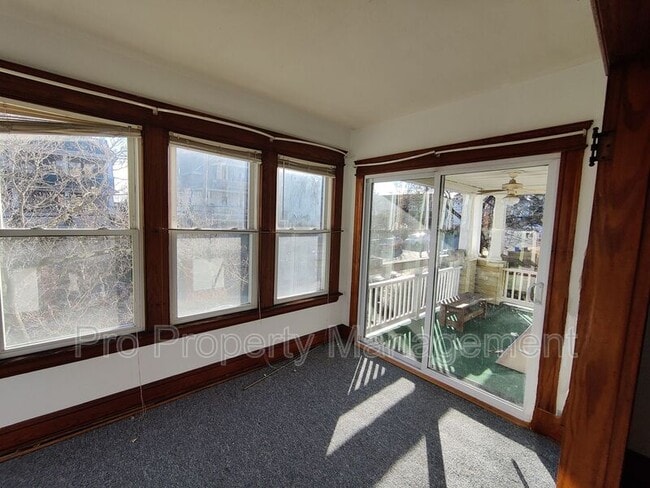 Building Photo - 638-638 Washington Ave