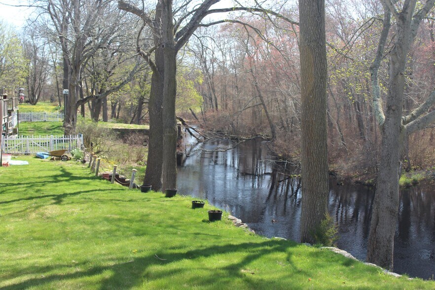 Building Photo - 43B Sherman Ave