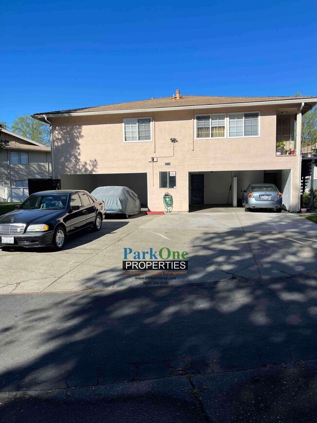 Building Photo - Great 2 bed 1 Bath Condo in Concord Availa...