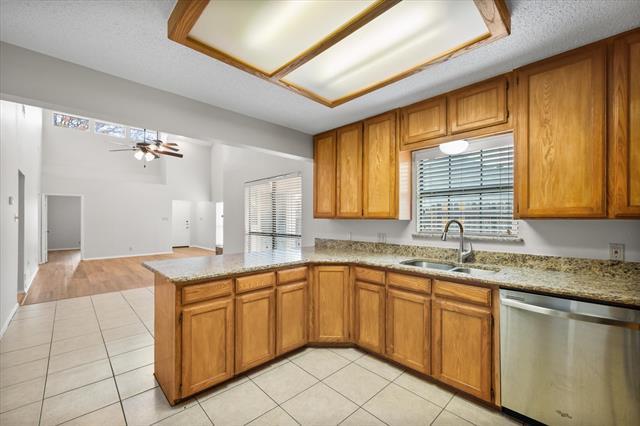 Building Photo - 5204 Yucca Dr