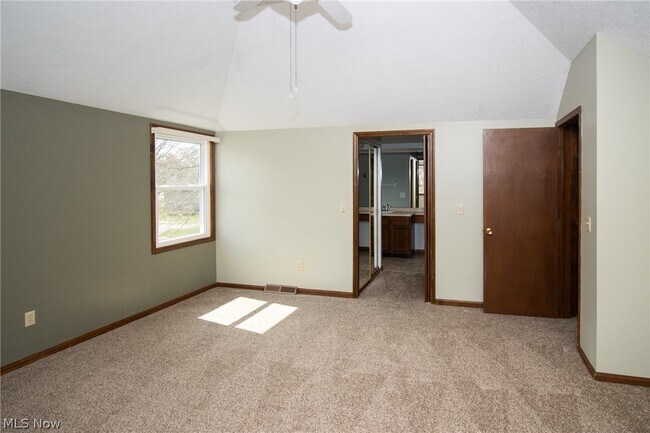 Building Photo - 18038 Heritage Trail