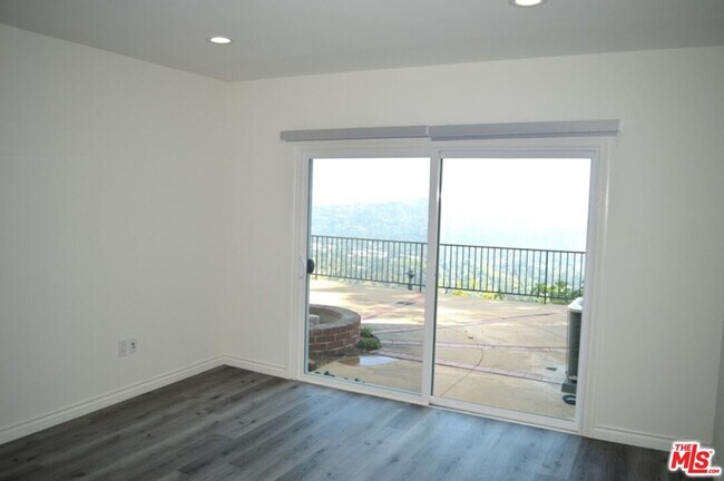 Building Photo - 5425 Godbey Dr
