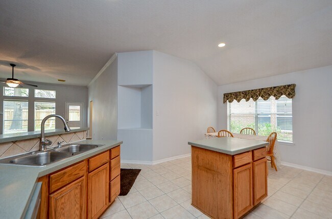 Building Photo - 14410 Pelican Marsh Dr