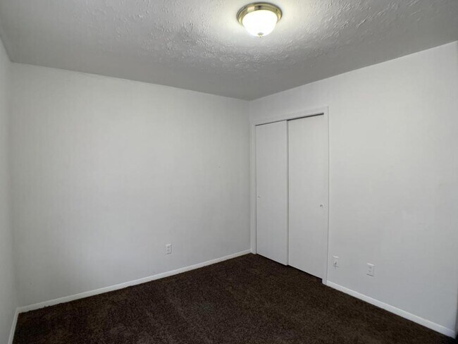 Building Photo - 6510 Hackel Dr