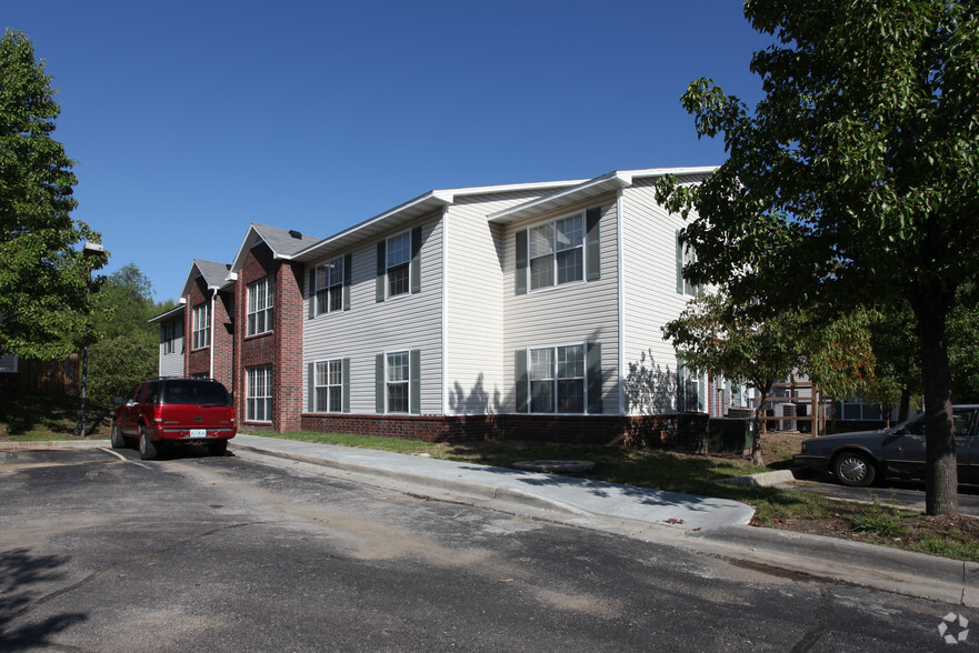 Primary Photo - Sterling Creek Apartments