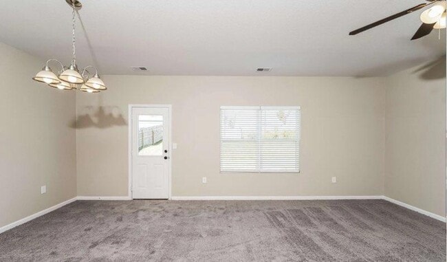 Building Photo - 356 Farmhouse Ln N