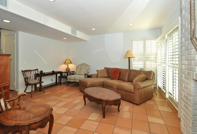 Building Photo - 4223 Freedom Dr