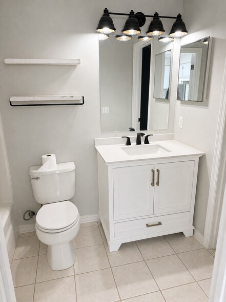 Building Photo - 4120 Silkbay Ct