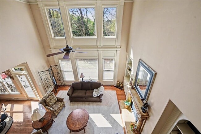 Building Photo - 4026 Palisades Main