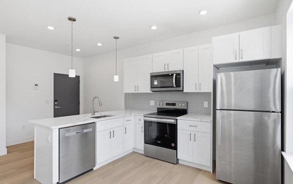 Building Photo - 3637 N 16th St