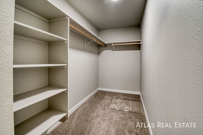 Building Photo - 1758 E Eddington St