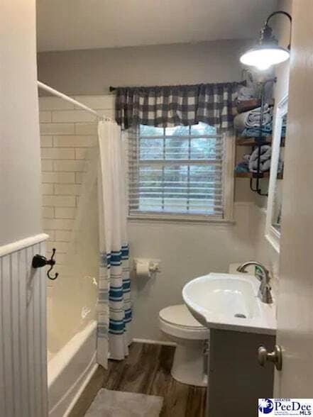 Building Photo - 150 Central Dr