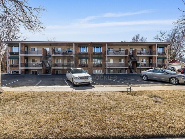 Building Photo - 233 N Meldrum St