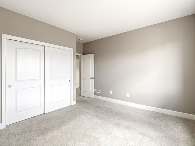 Building Photo - 1135 Bonnyton Pl