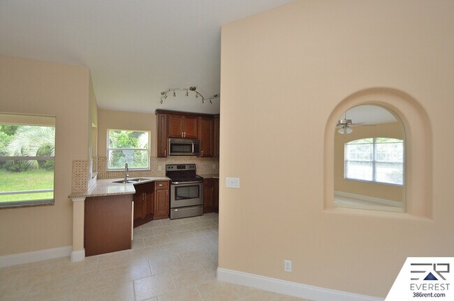 Building Photo - 5 Biddleson Pl