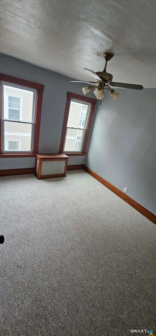 Building Photo - 63 Brooklawn St