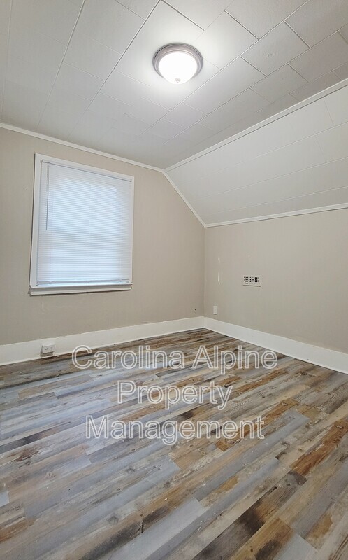 Building Photo - 1204 Asheboro St