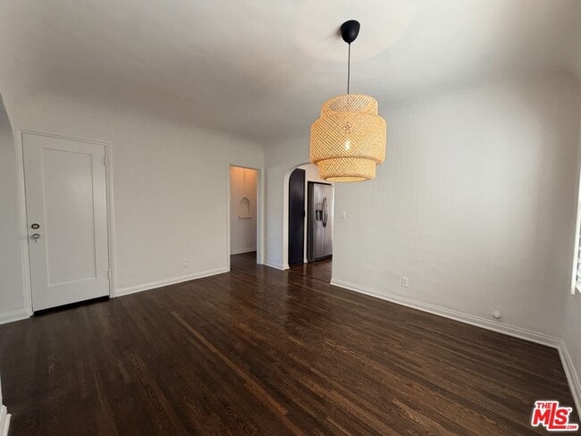 Building Photo - 6110 Scenic Ave