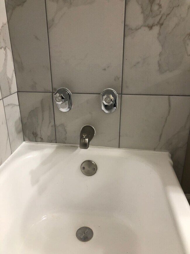 Building Photo - 6324 W 63rd St