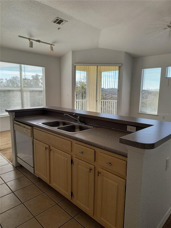 Building Photo - 8904 Legacy Ct