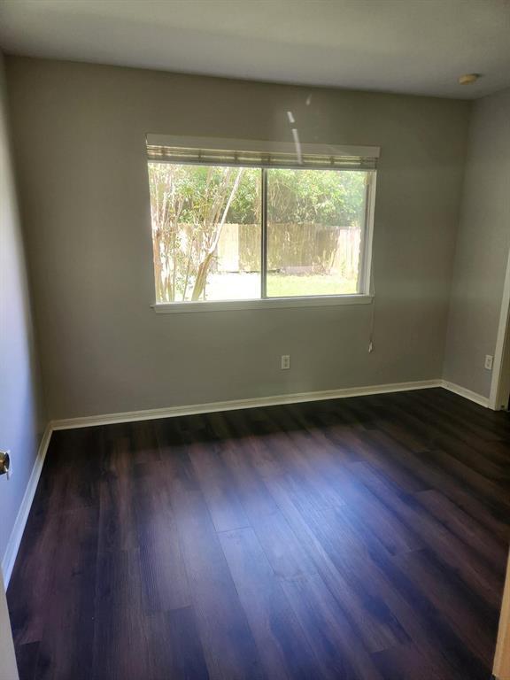 Building Photo - 7743 Alperton Dr