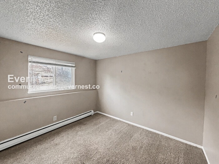 Building Photo - 1075 Magnolia St