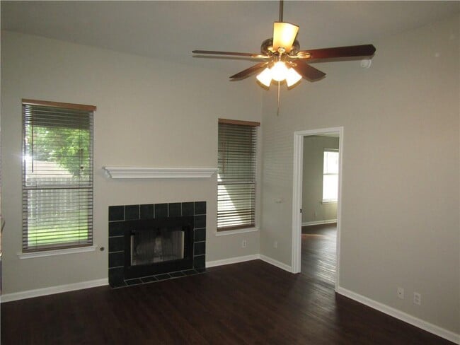 Building Photo - 4904 Gnarled Oak Cove