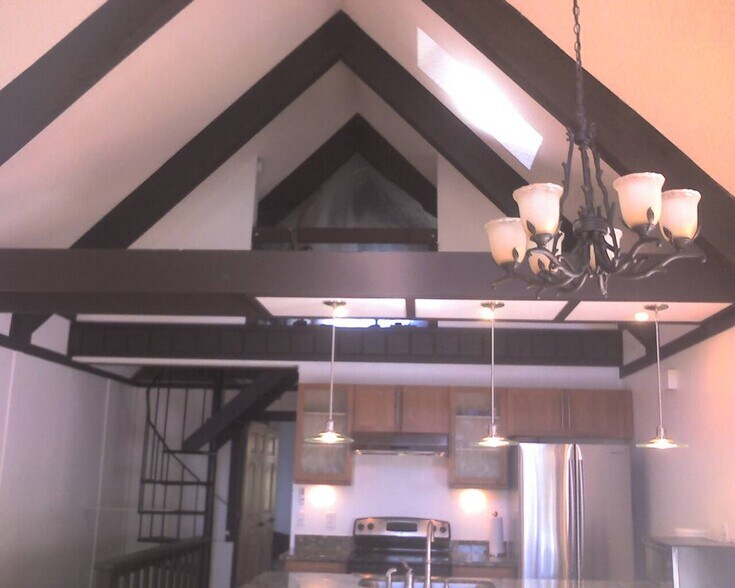 Building Photo - 989 Tahoe Boulevard