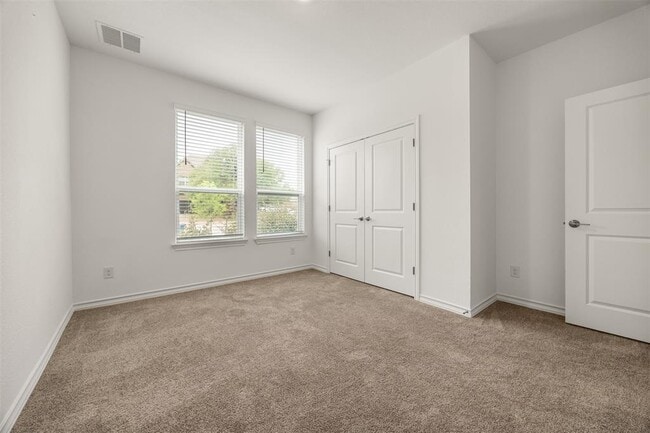 Building Photo - 301 Quarry Rock Cove