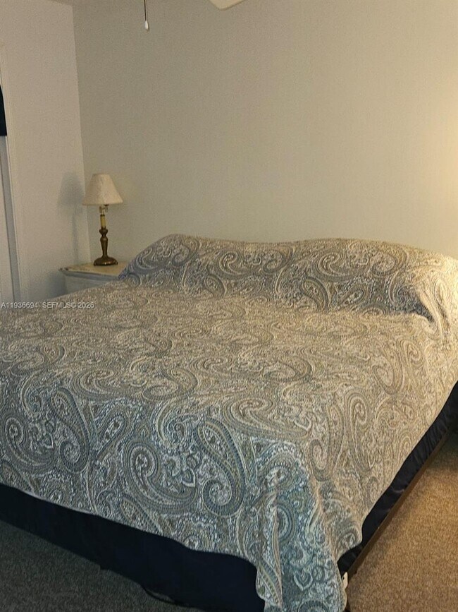 Building Photo - 1335 Mainsail Dr