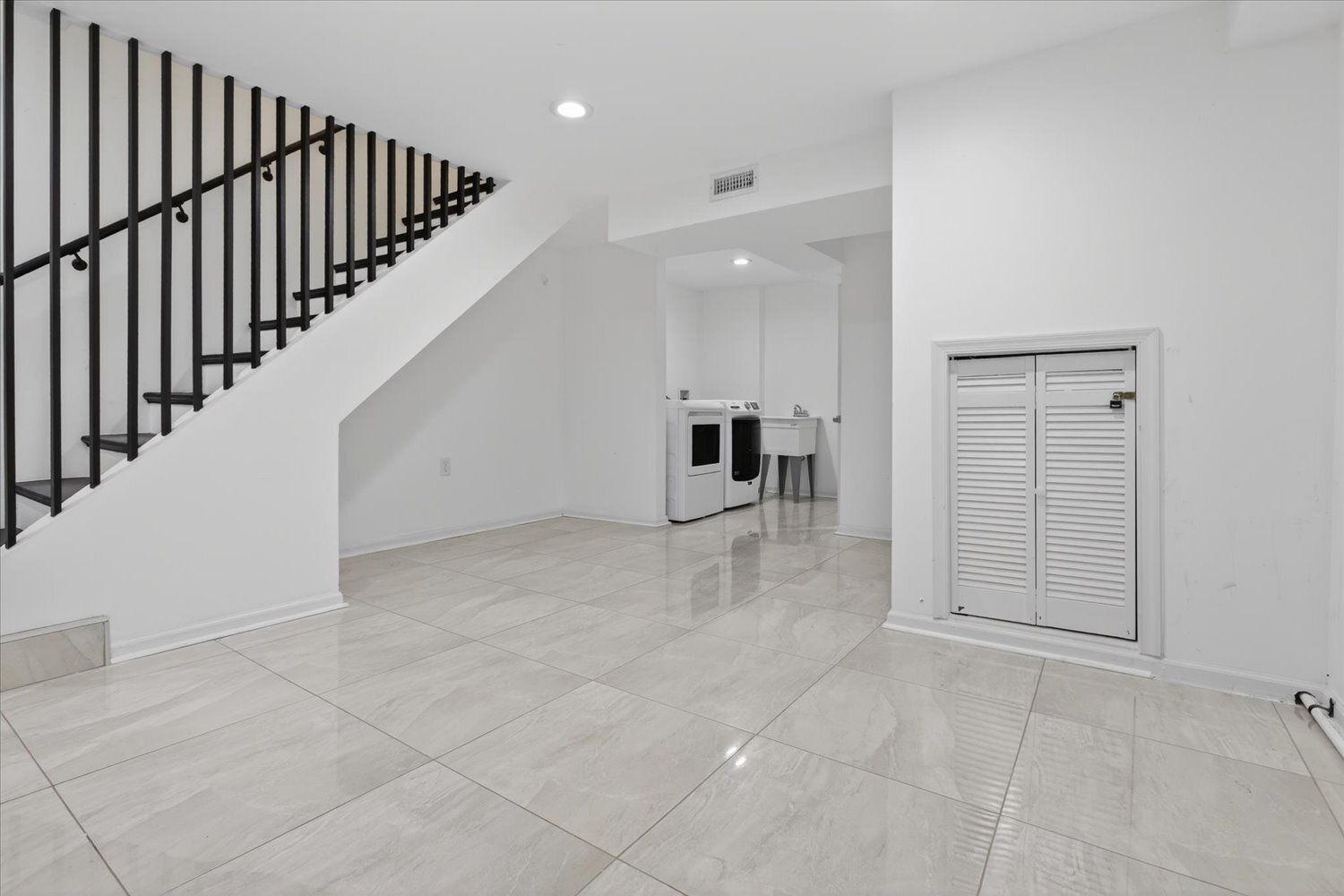 Building Photo - 4336 Dubois Pl SE