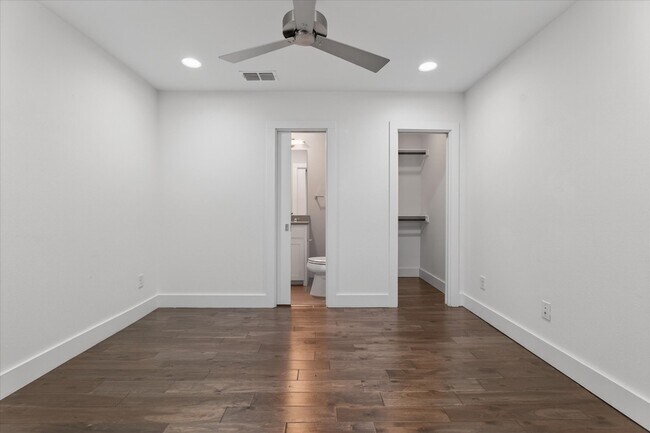 Building Photo - 4905 Camdale Ct