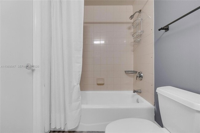 Building Photo - 185 SE 14th Terrace