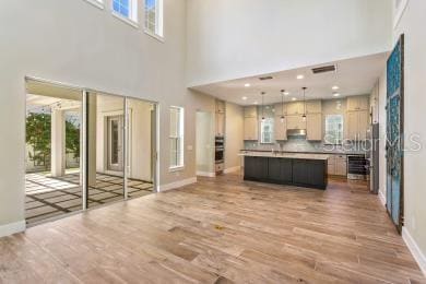 Building Photo - 8276 Modiano St