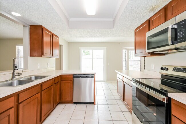 Building Photo - 460 Kevin Dr