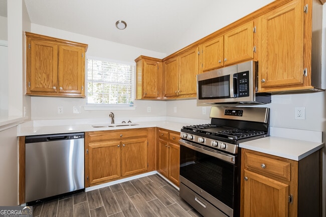 Building Photo - 3639 Mosswood Ln