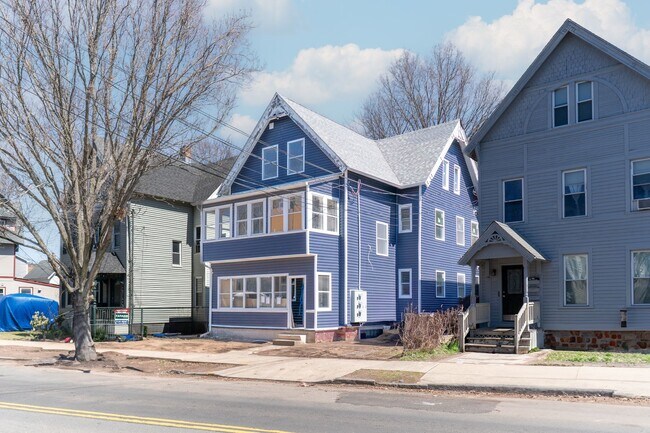 Building Photo - 123 Winchester Ave