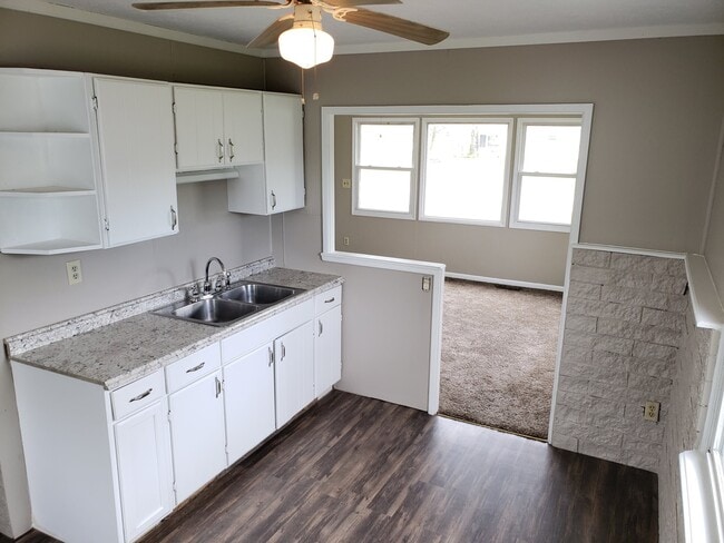 Building Photo - Charming 3-Bedroom Ranch Home on Corner Lo...