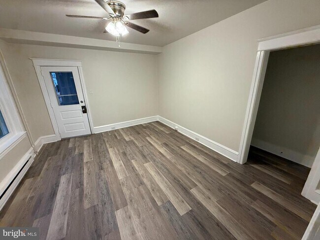 Building Photo - 63 King St